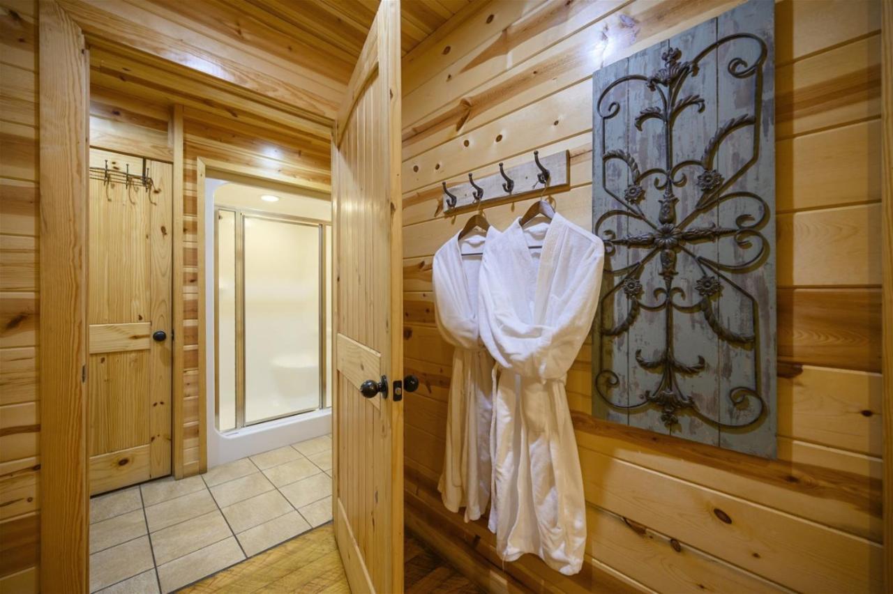 Shear Pleasure Villa Broken Bow Luaran gambar