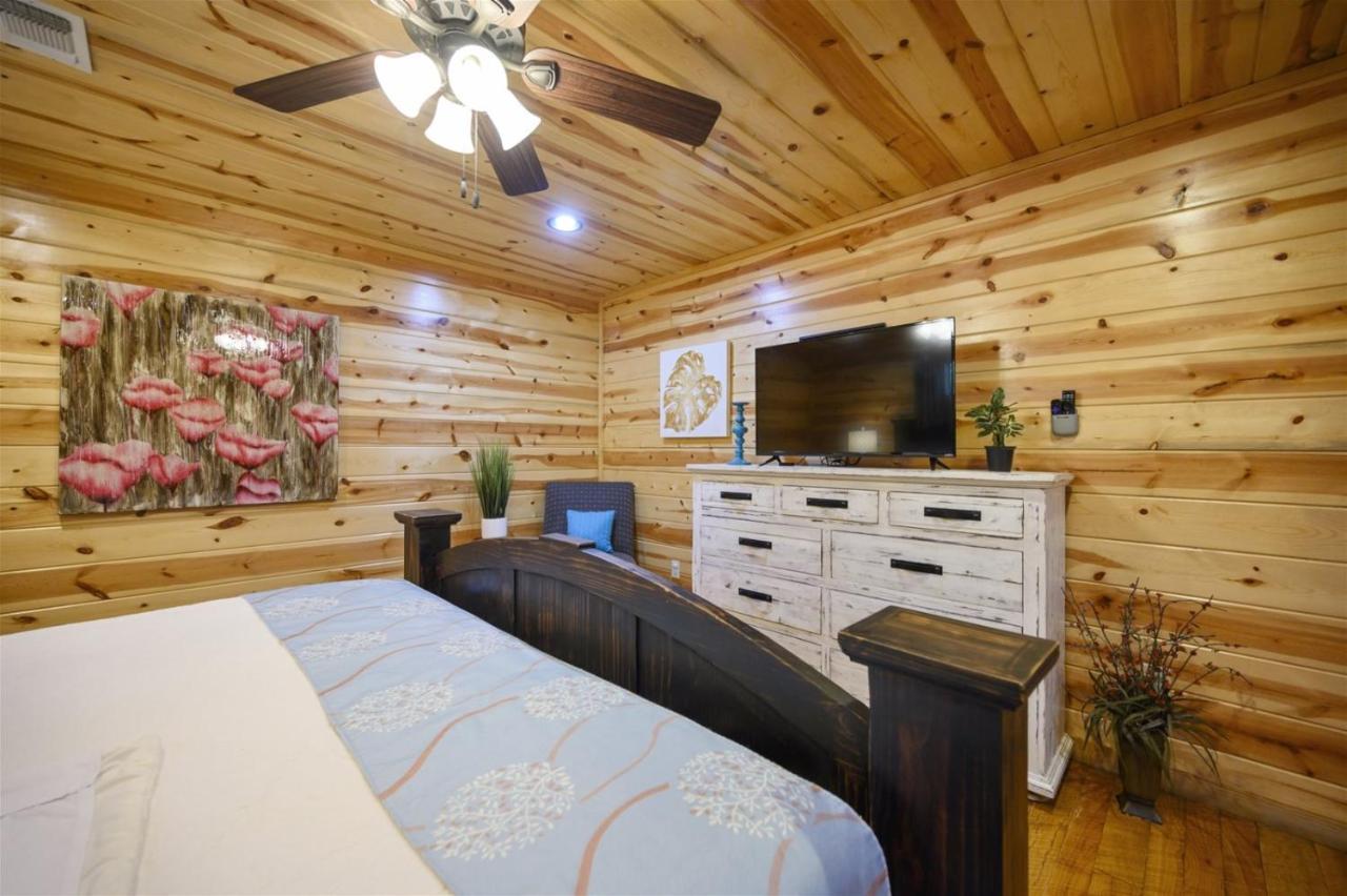 Shear Pleasure Villa Broken Bow Luaran gambar